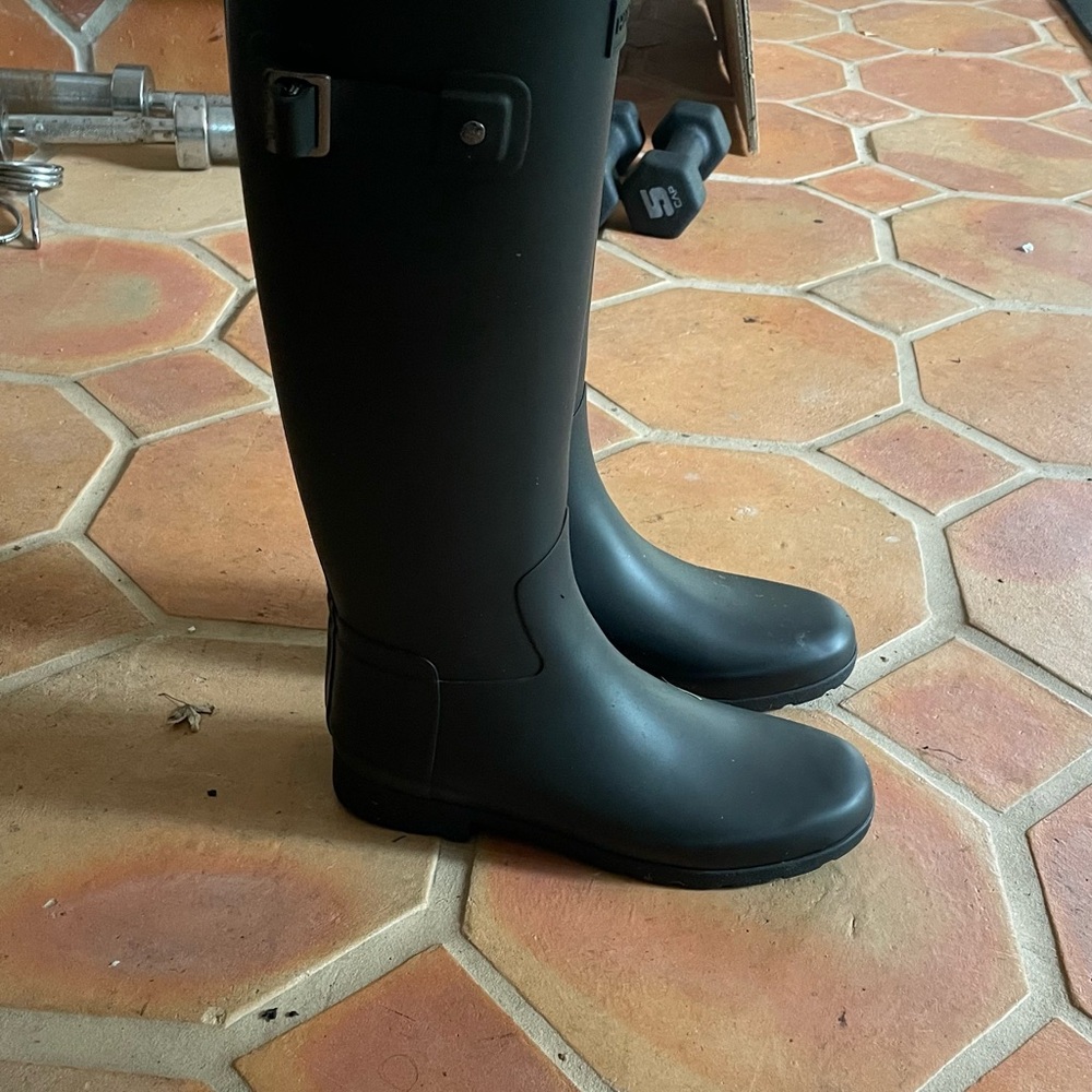 Hunter rain boots great condition only worn twice in backyard